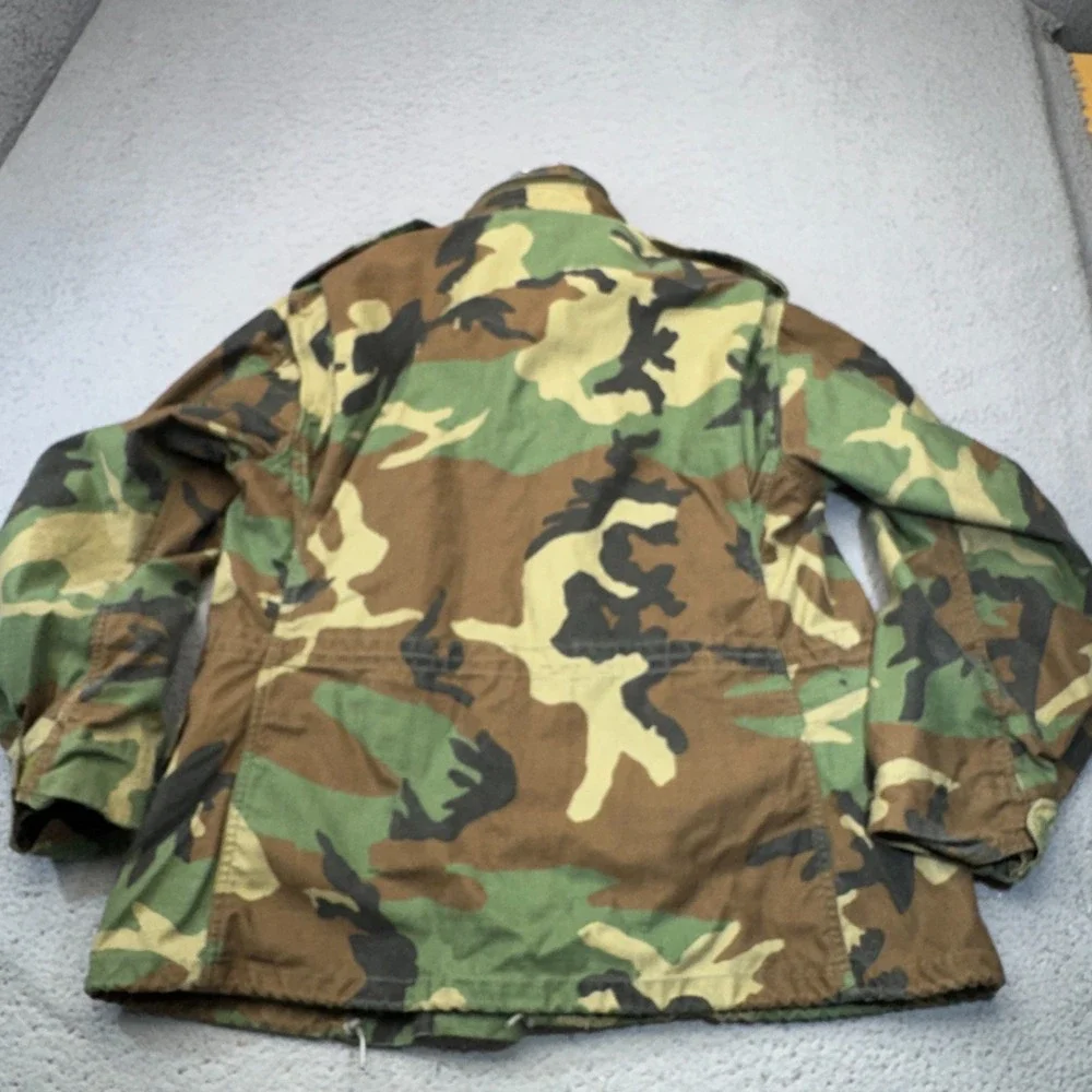Vintage US Army Field M65 Jacket Mens Medium Short Camo Military Coat Woodland